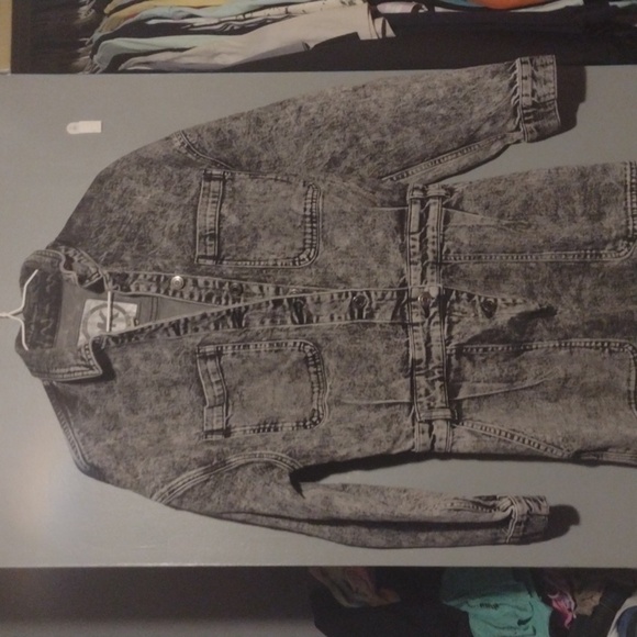 Michael kors denim acid wash jumpsuit size small - Picture 4 of 14